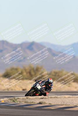 media/Dec-07-2025-CVMA (Sun) [[3e7d2de5dc]]/Race 16-Formula Middleweight/